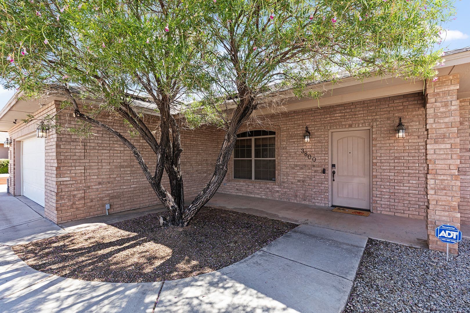 Alamogordo House: 3800 Wood Loop