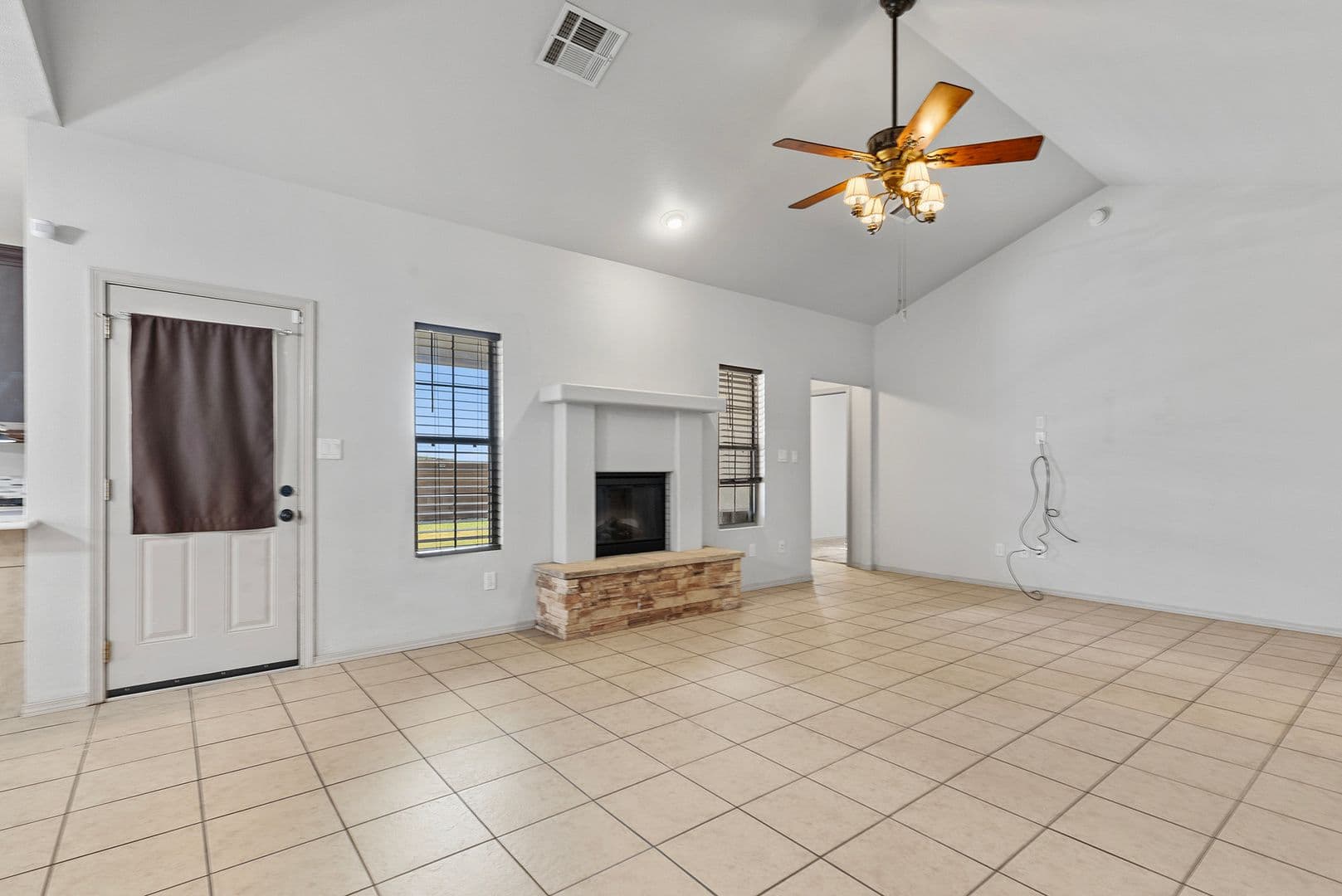 Alamogordo House: 944 Arroyo Seco