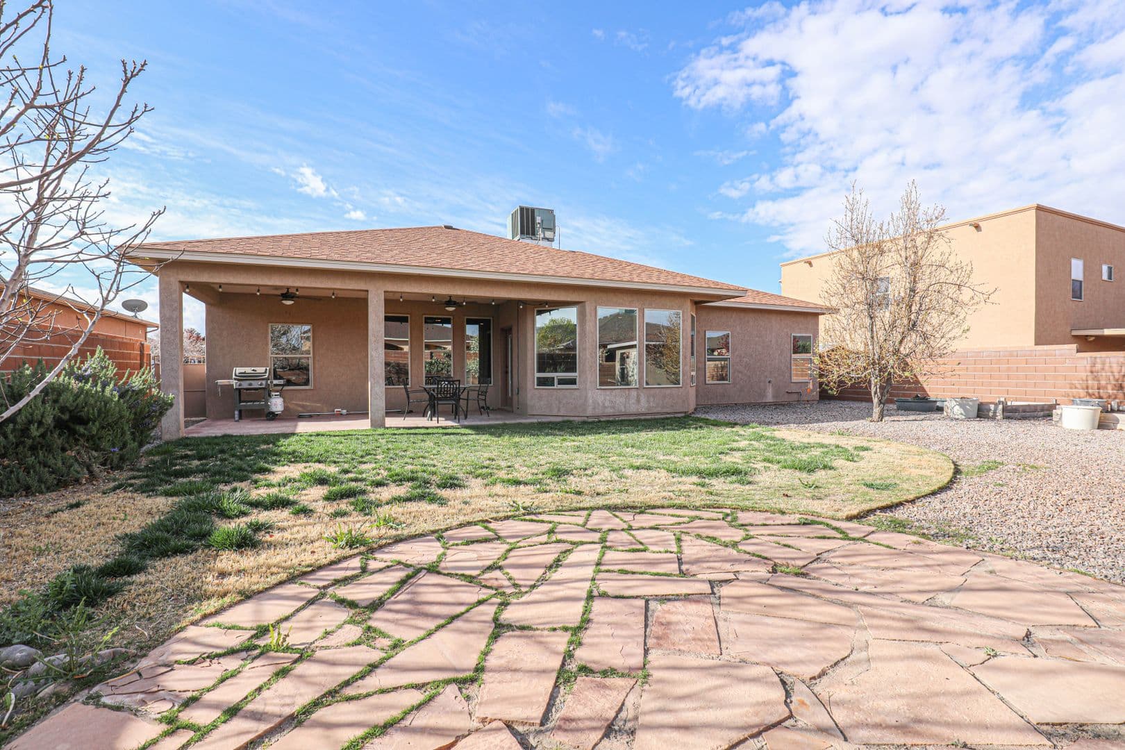 Alamogordo House: 557 Tierra Bella Dr