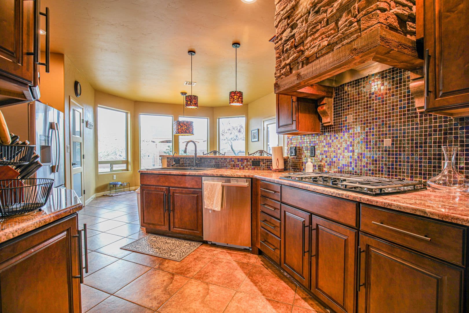 Alamogordo House: 557 Tierra Bella Dr