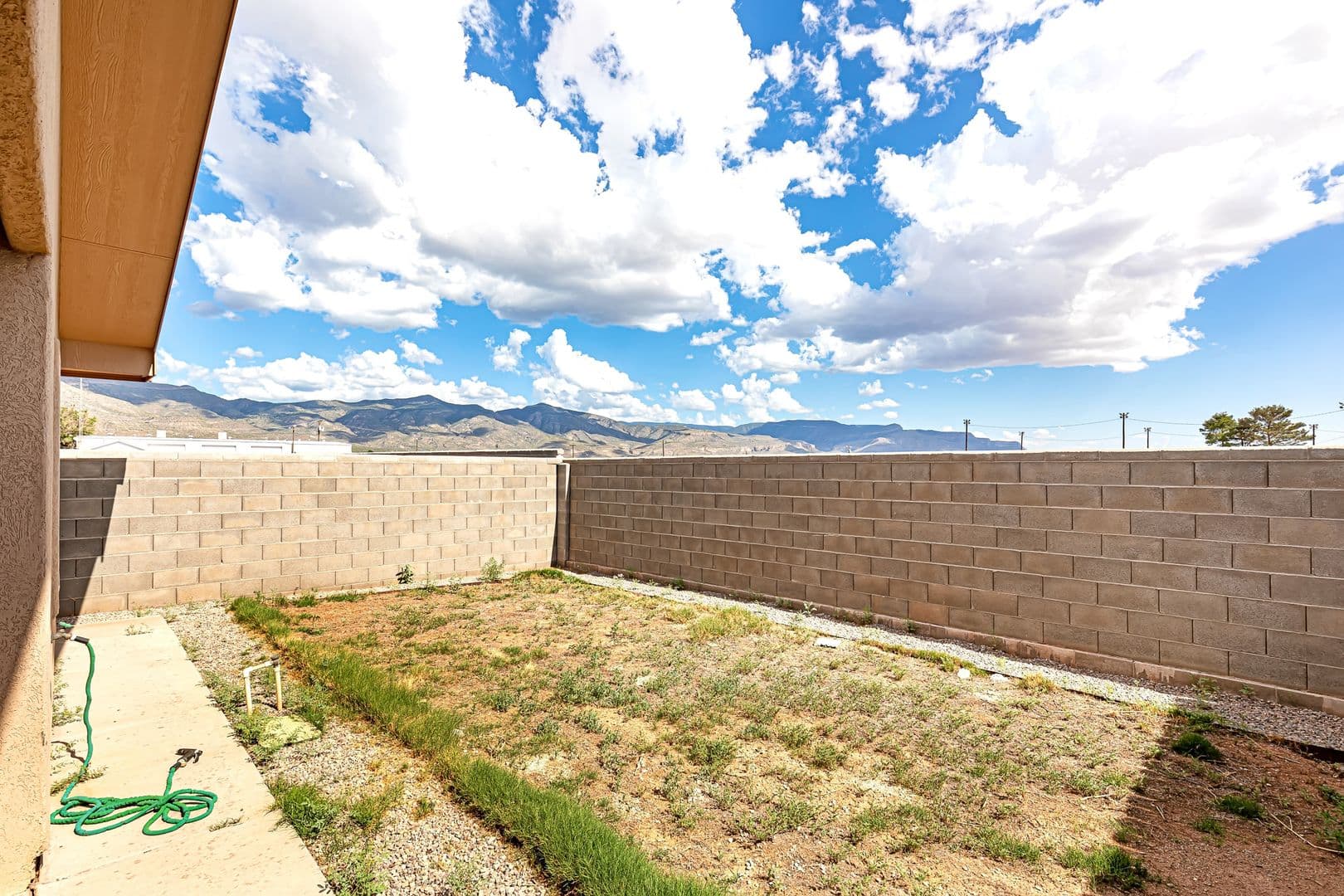 Alamogordo House: 368 Bandolier #B