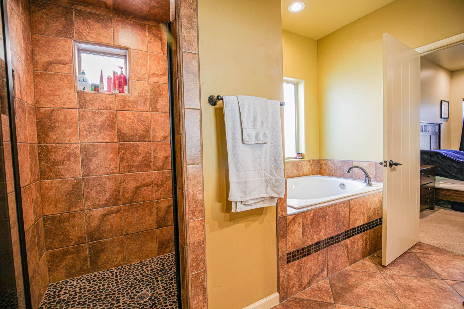 Alamogordo House: 557 Tierra Bella Dr