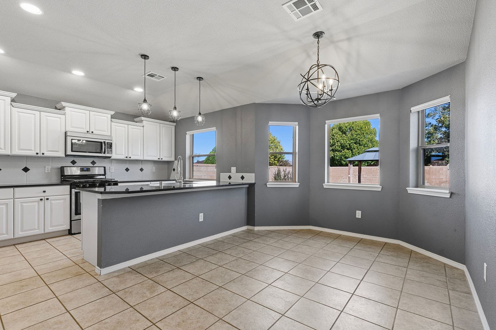 Alamogordo House: 441 Camino Real