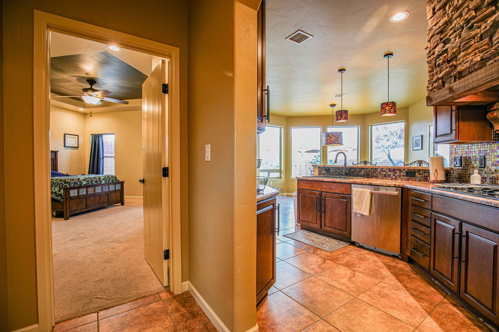 Alamogordo House: 557 Tierra Bella Dr