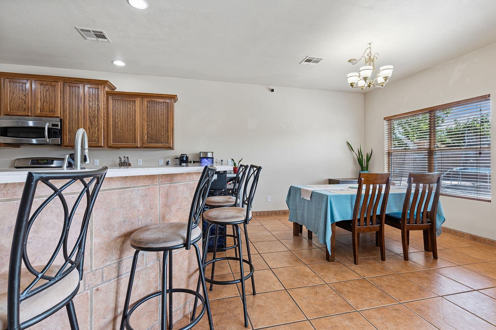 Alamogordo House: 3800 Wood Loop