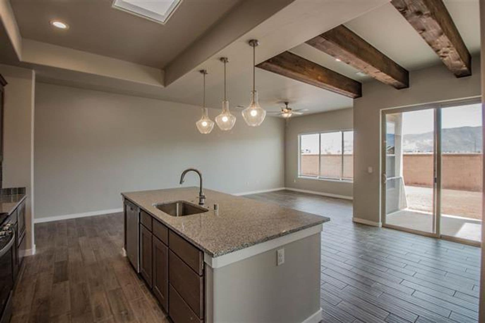 Alamogordo House: 3604 Red Arroyo Dr