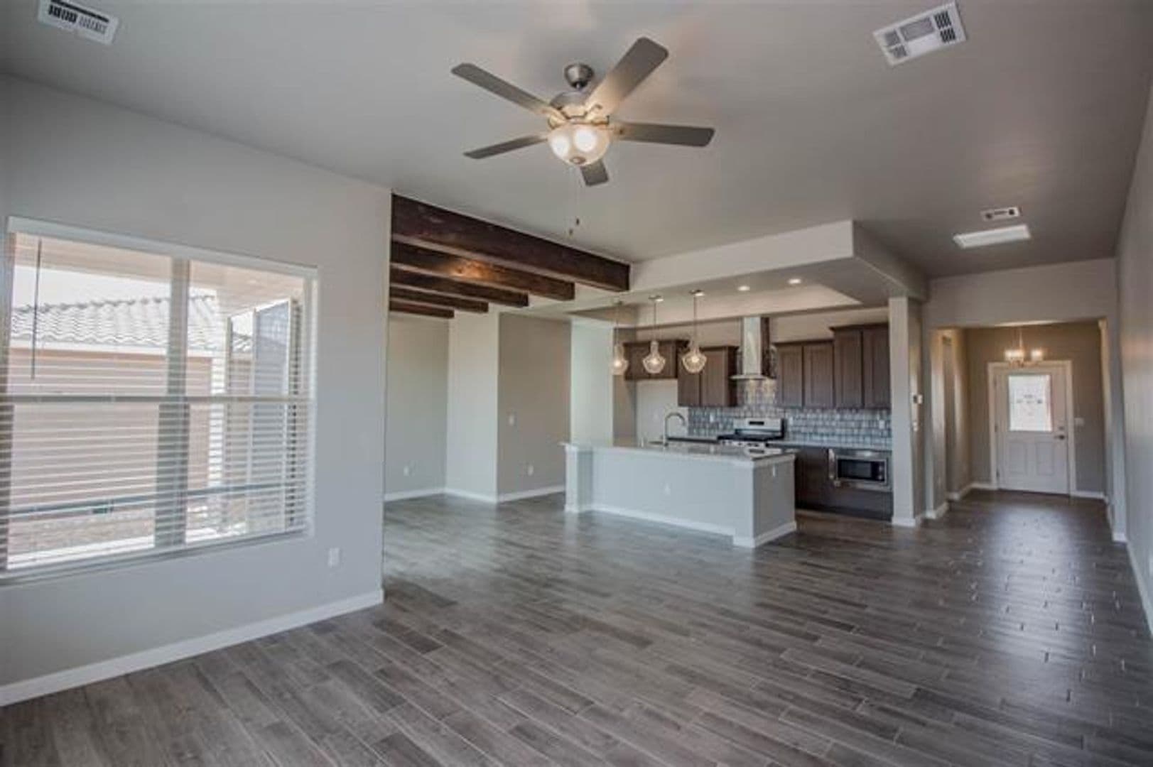 Alamogordo House: 3604 Red Arroyo Dr
