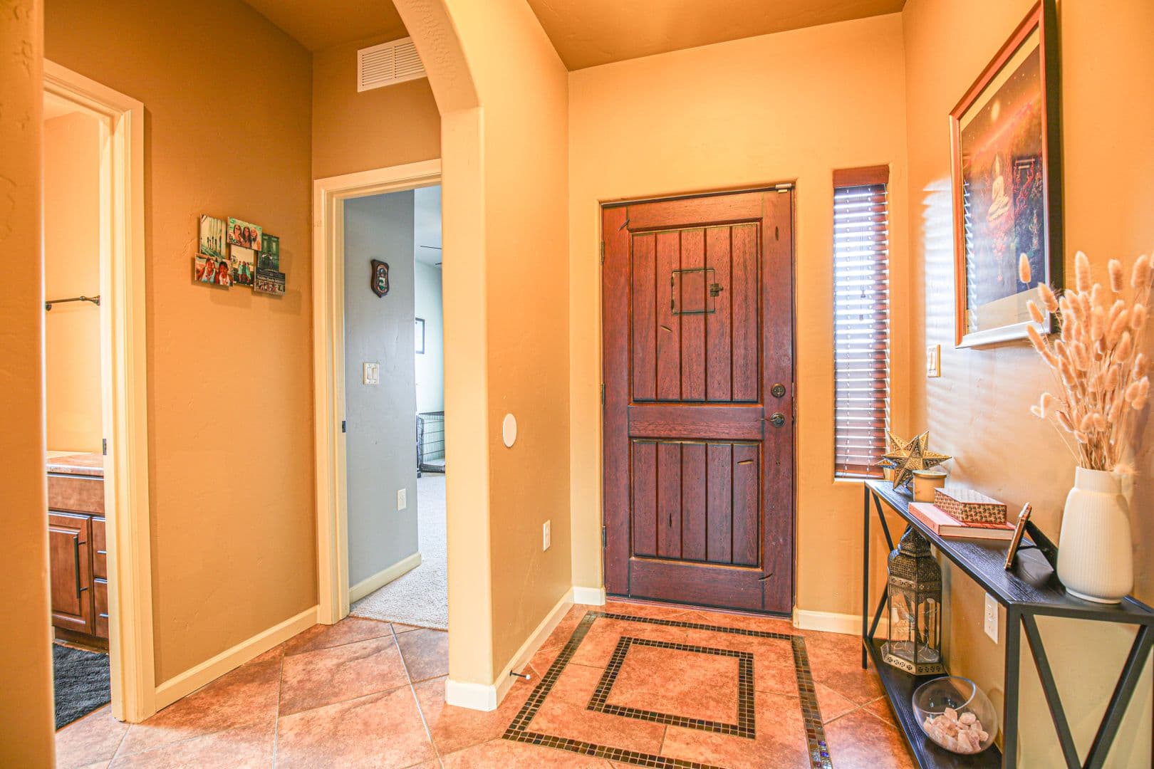Alamogordo House: 557 Tierra Bella Dr