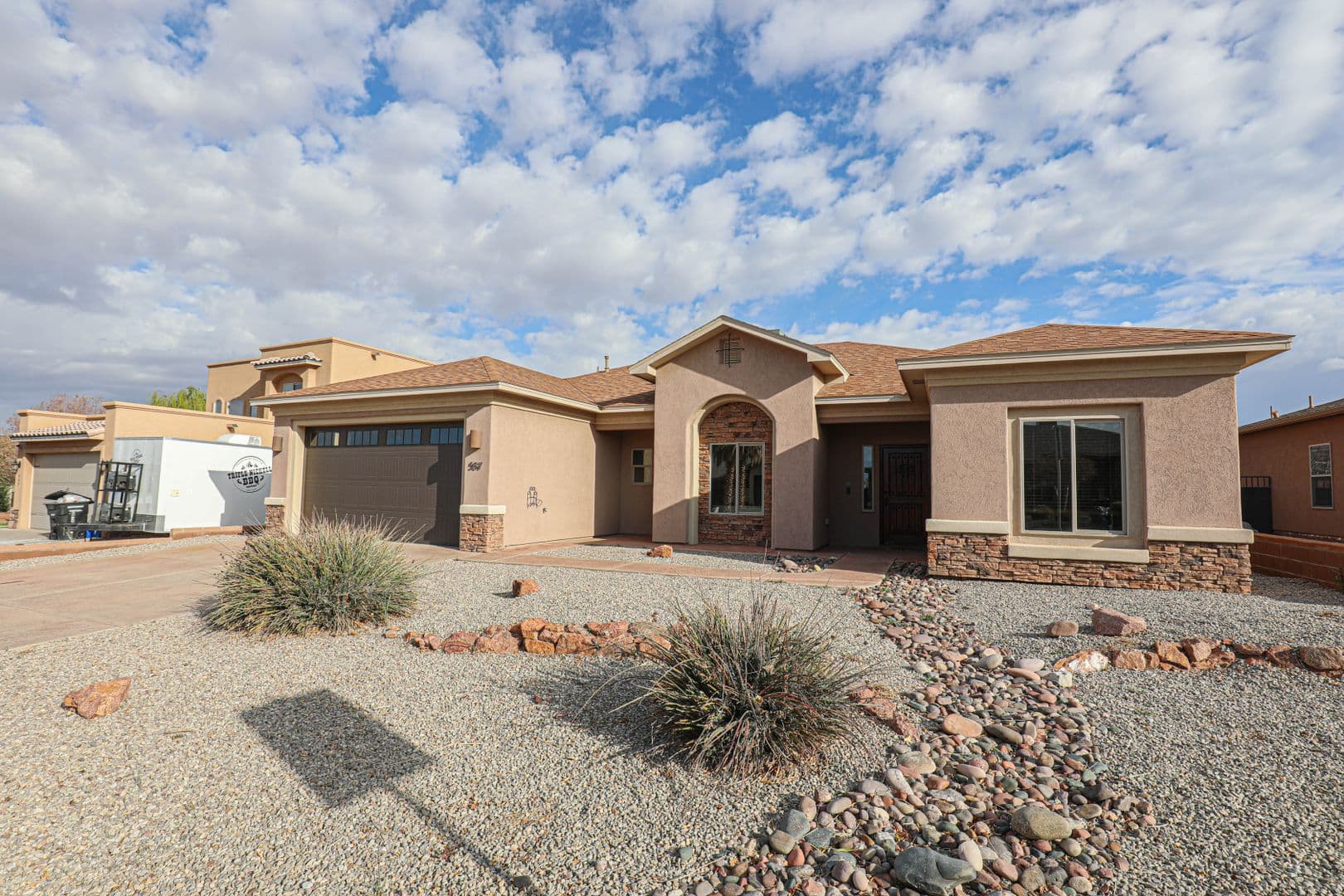 Alamogordo House: 557 Tierra Bella Dr