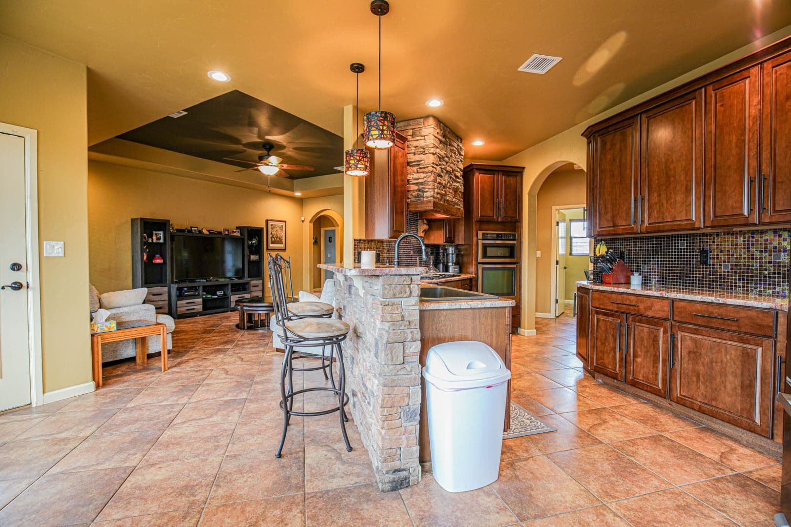 Alamogordo House: 557 Tierra Bella Dr