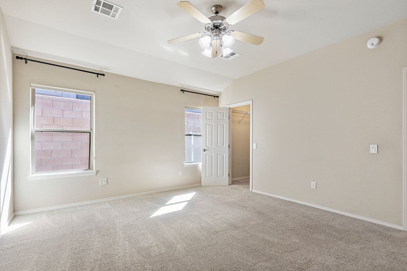 Alamogordo House: 441 Camino Real