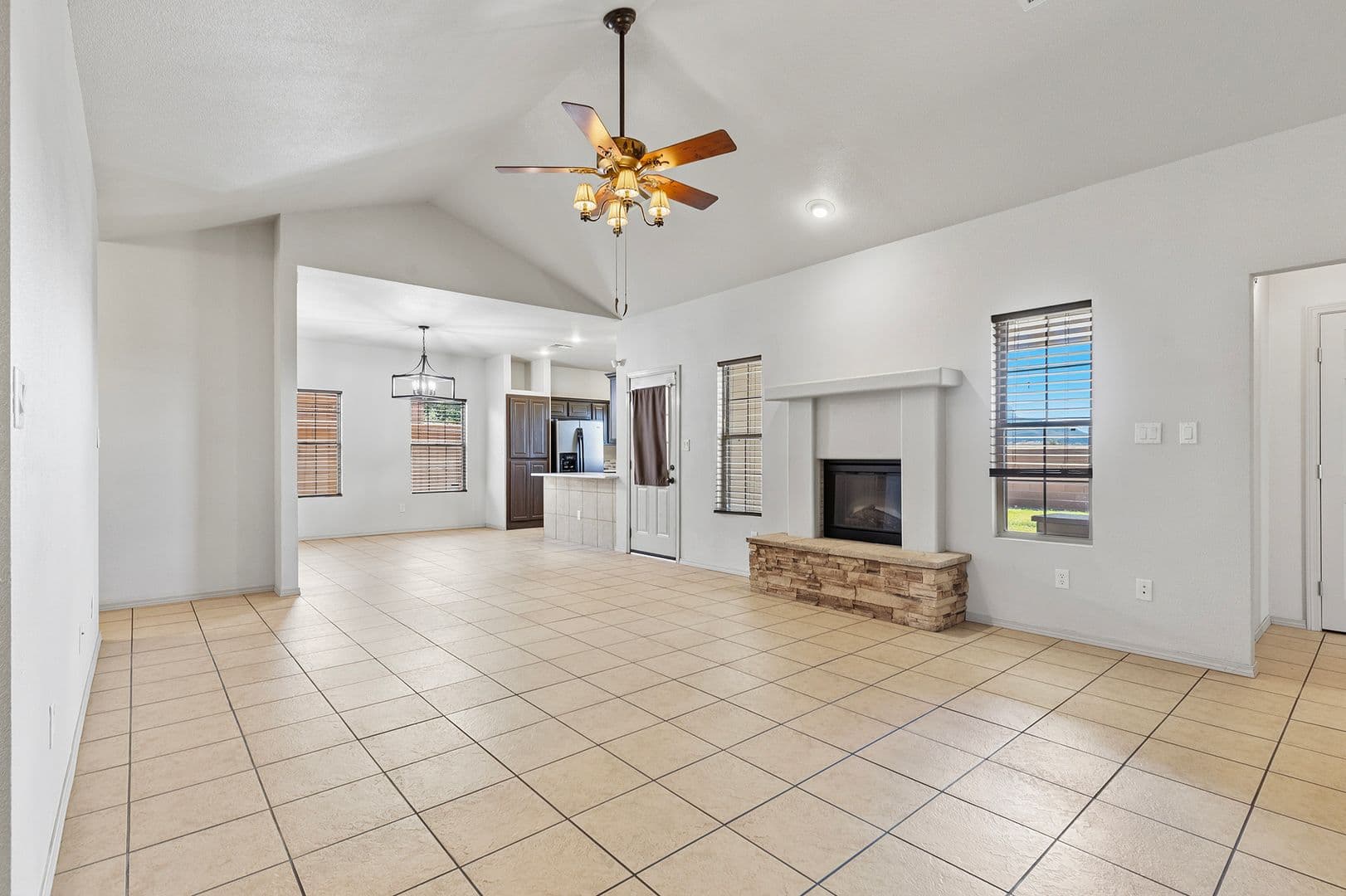 Alamogordo House: 944 Arroyo Seco
