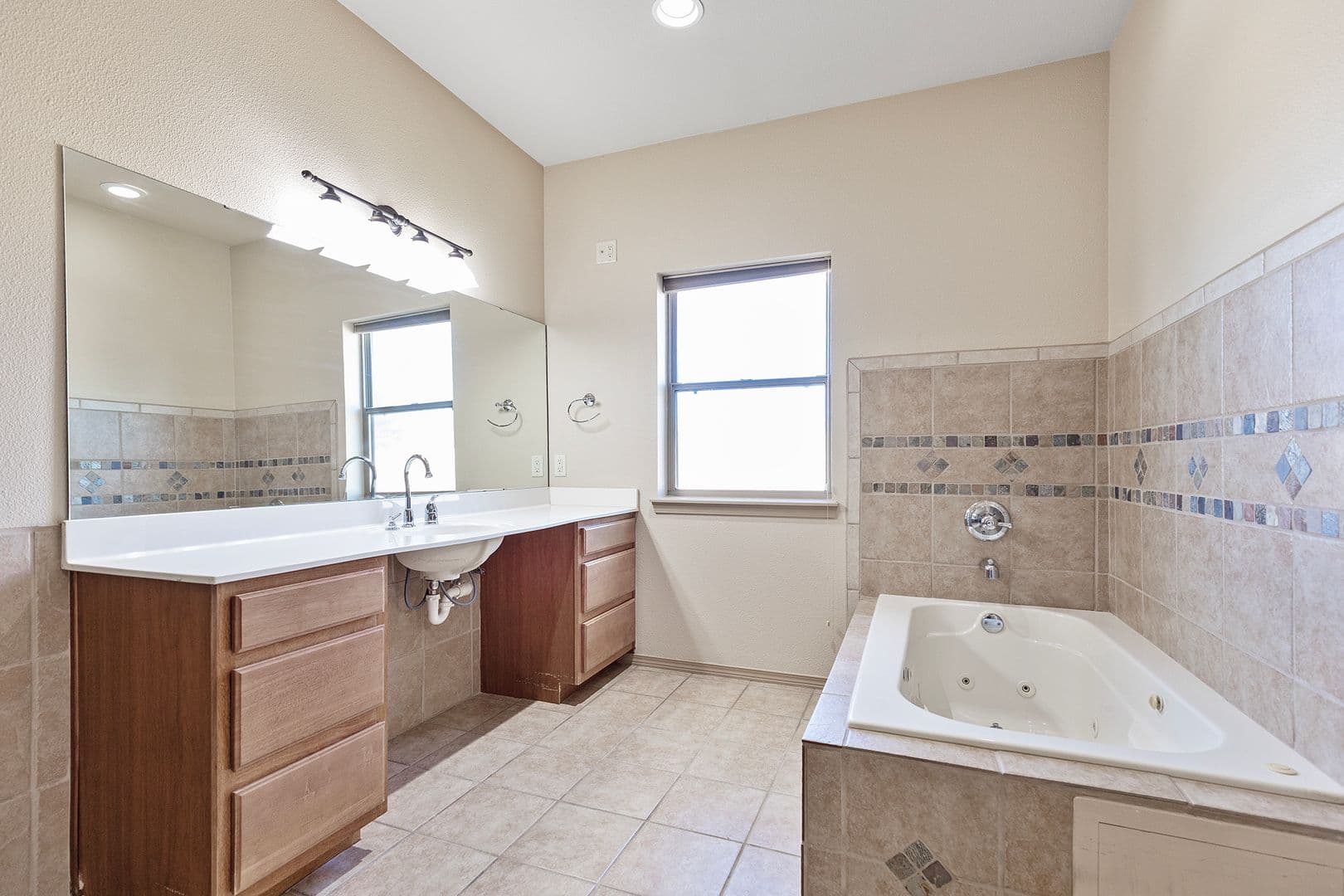 Alamogordo House: 477 Camino Real