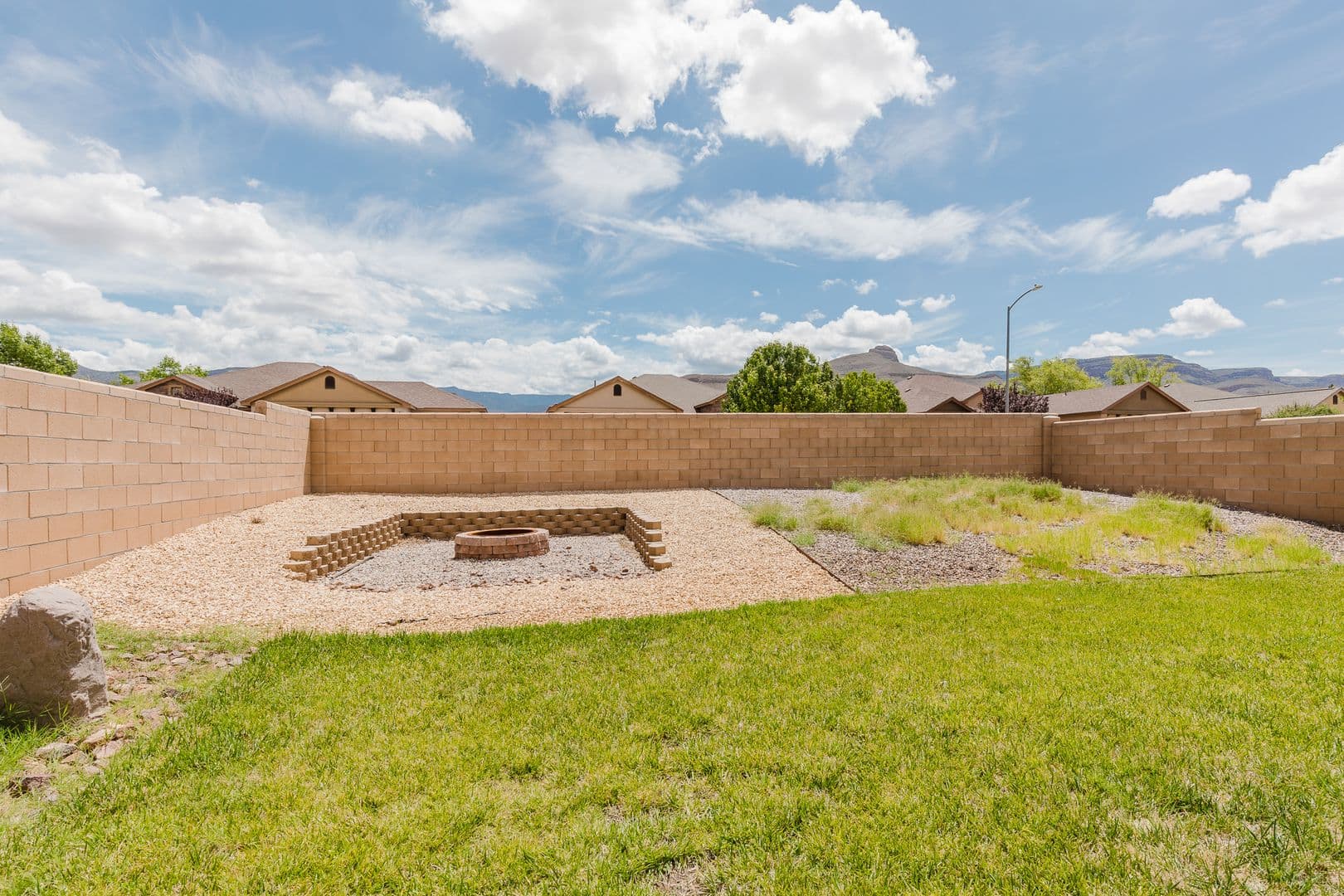 Alamogordo House: 831 Copper Ridge