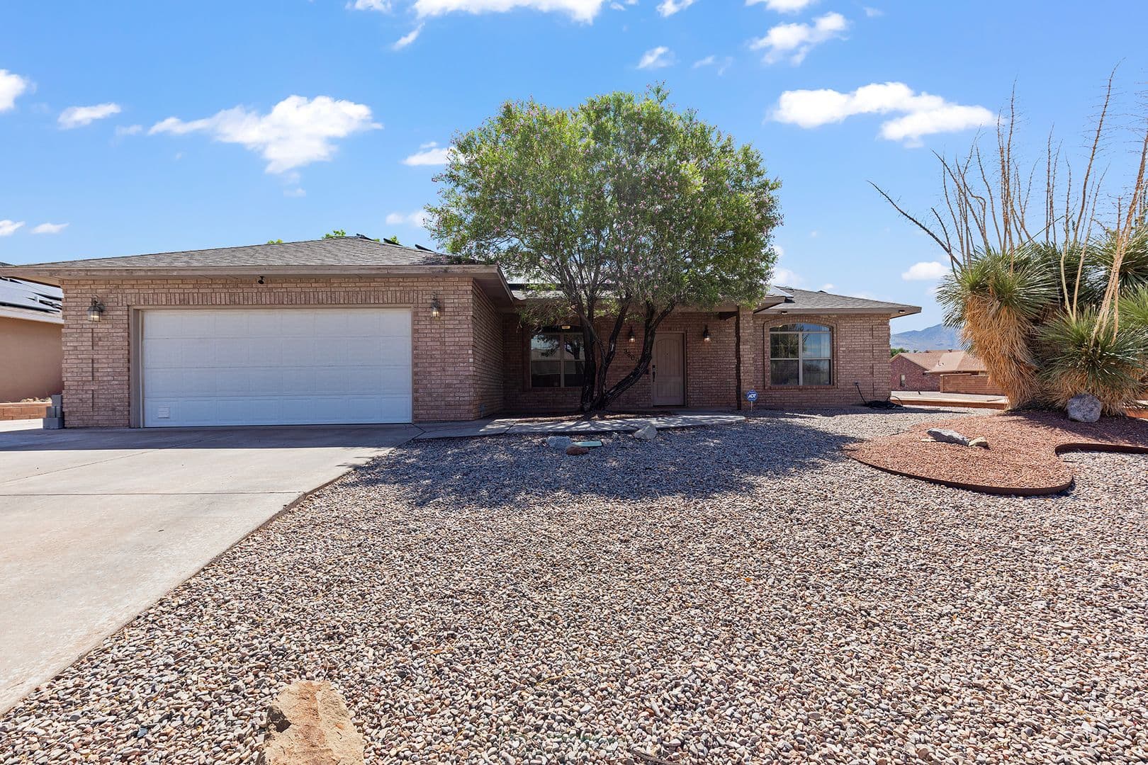 Alamogordo House: 3800 Wood Loop