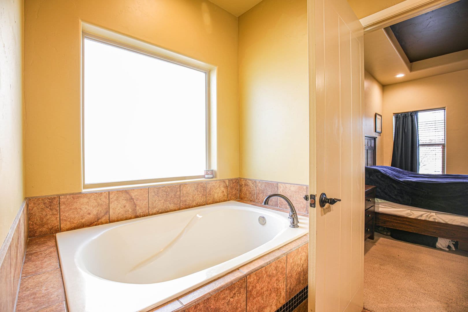 Alamogordo House: 557 Tierra Bella Dr