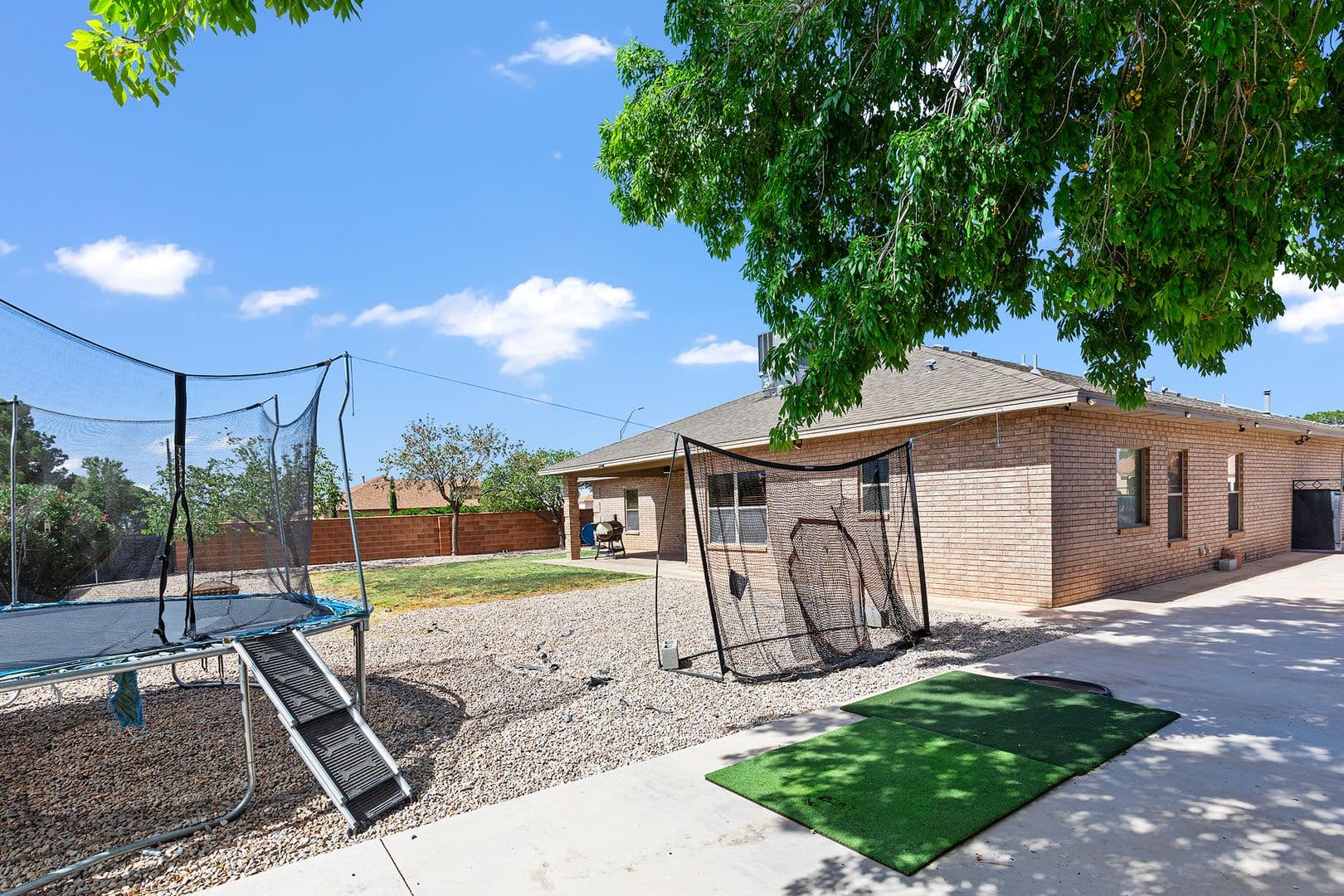 Alamogordo House: 3800 Wood Loop