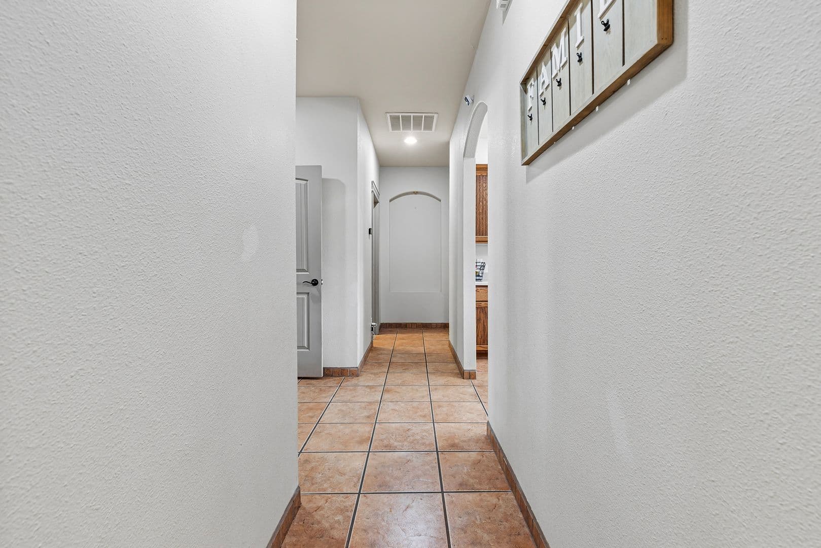 Alamogordo House: 3800 Wood Loop