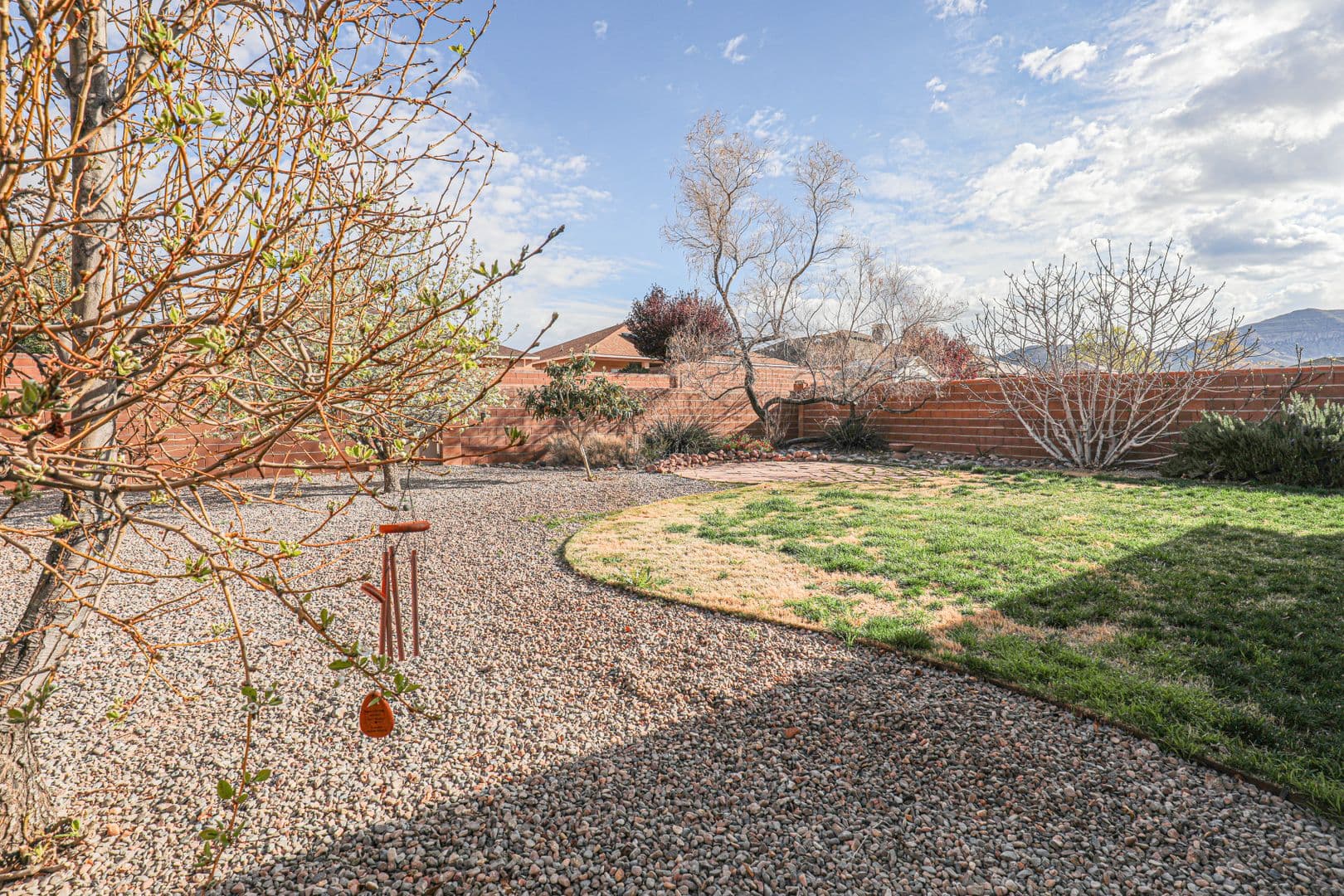 Alamogordo House: 557 Tierra Bella Dr
