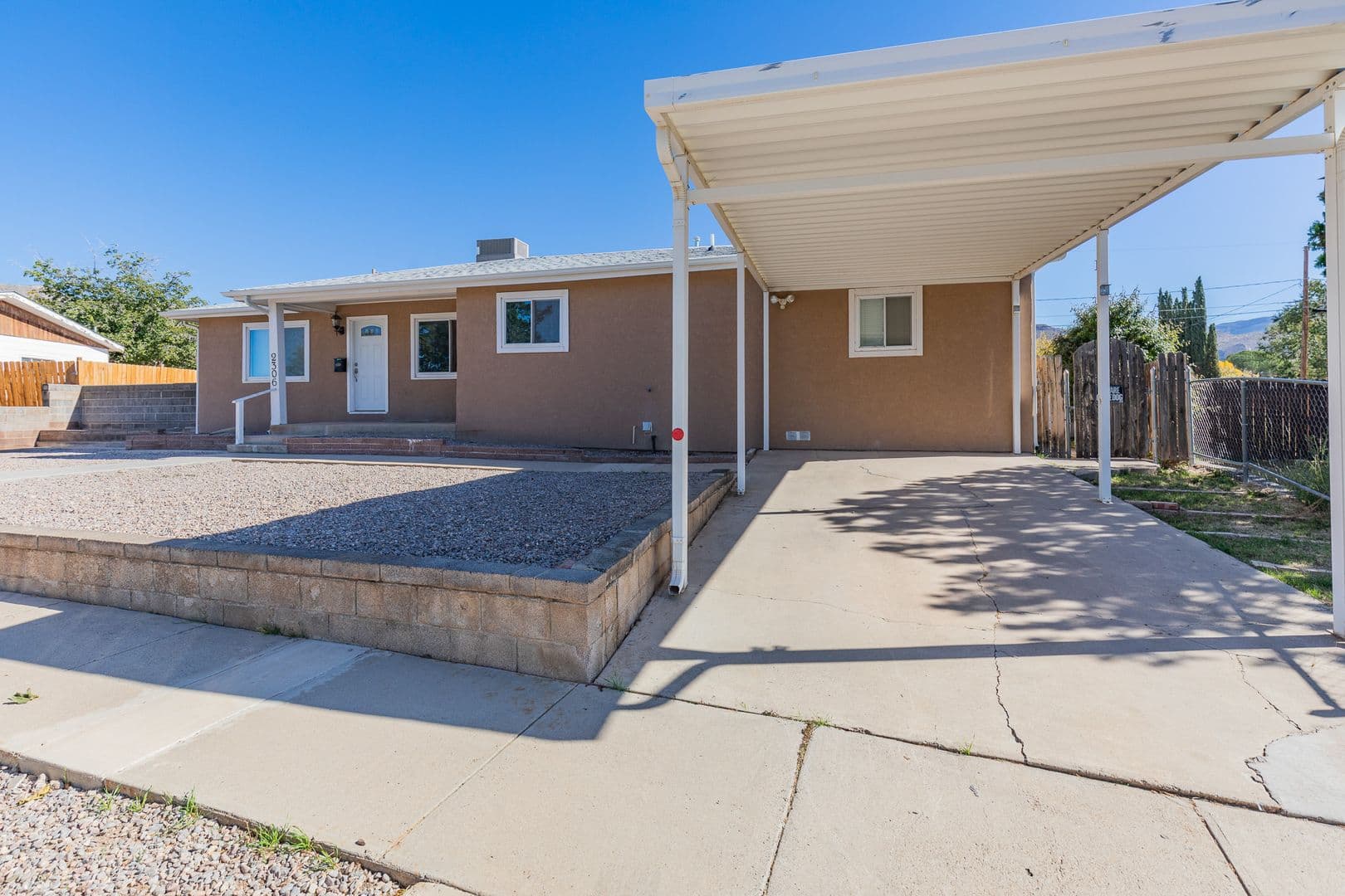 Alamogordo House: 2306 Willow