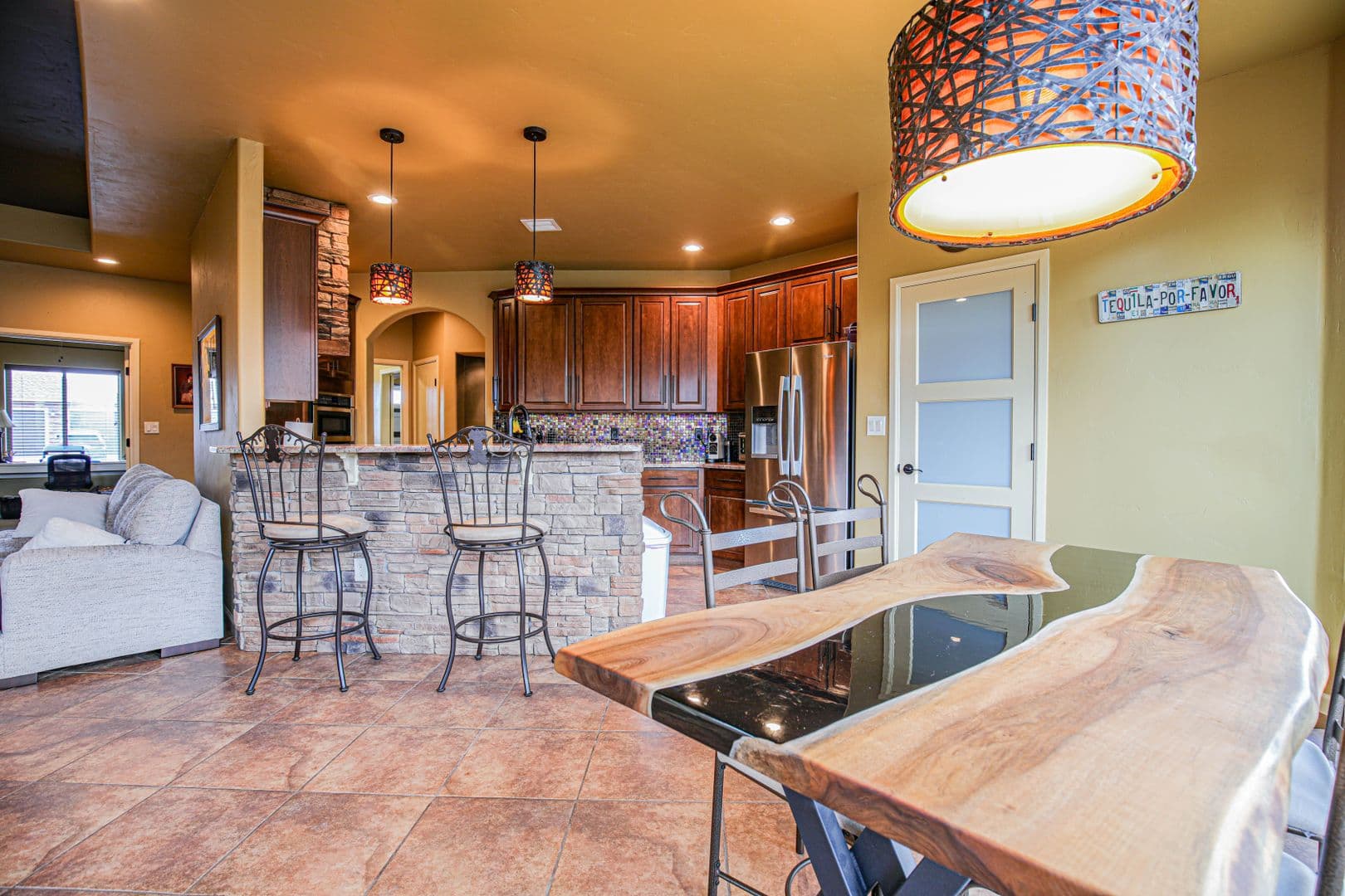Alamogordo House: 557 Tierra Bella Dr