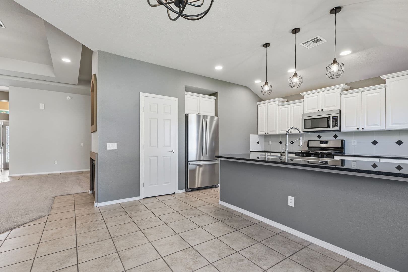 Alamogordo House: 441 Camino Real
