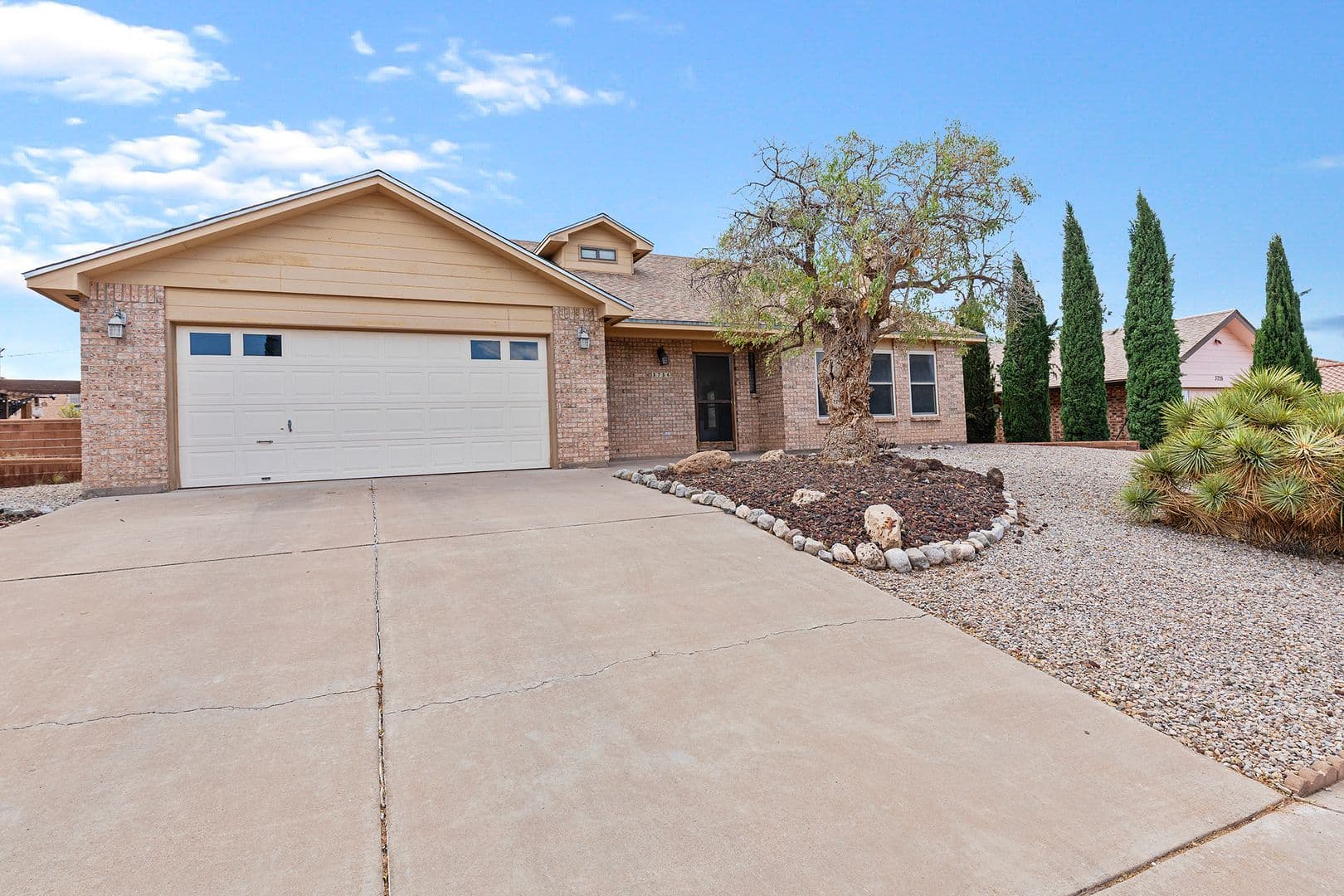 Alamogordo House: 3736 Mosswood