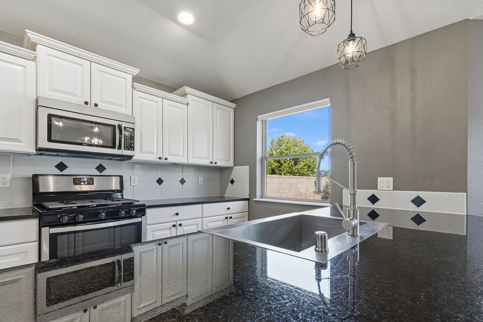 Alamogordo House: 441 Camino Real