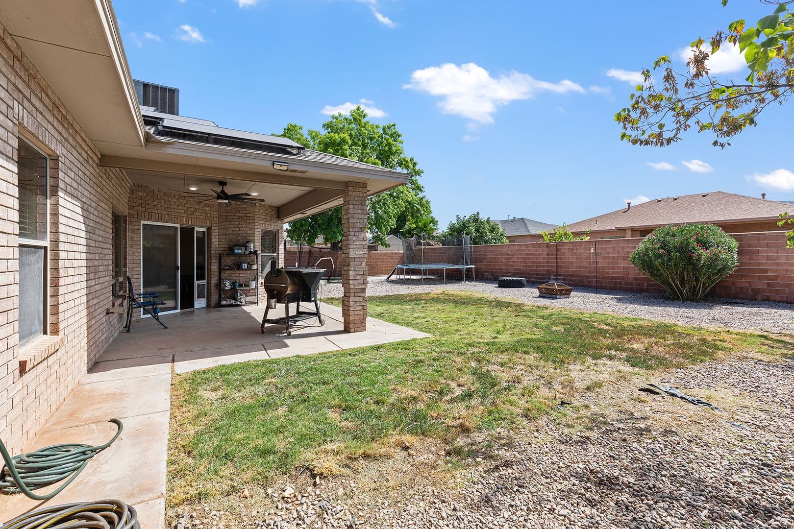 Alamogordo House: 3800 Wood Loop