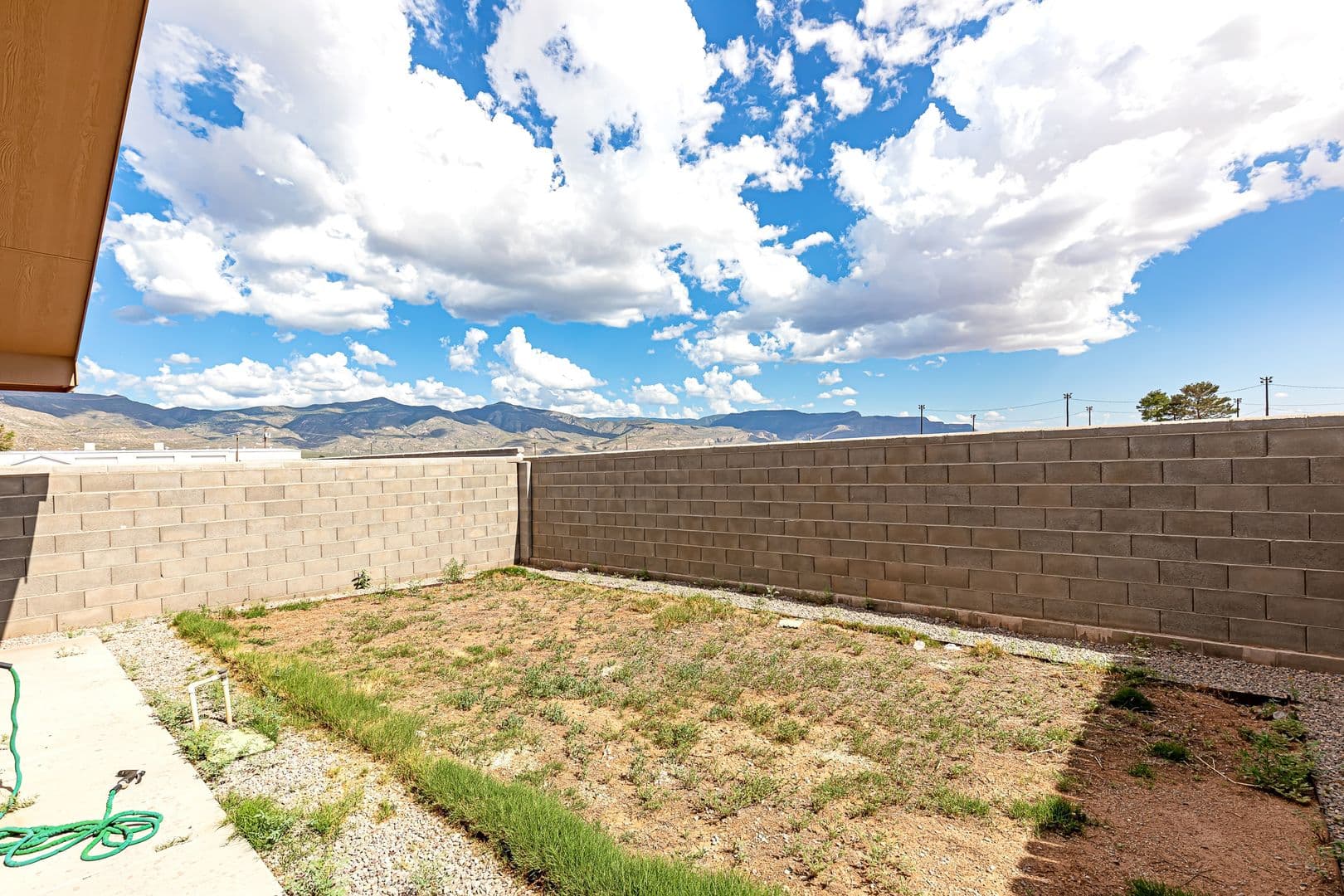 Alamogordo House: 368 Bandolier #B