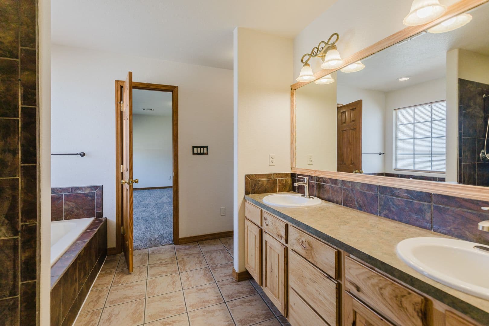 Alamogordo House: 413 Chaco