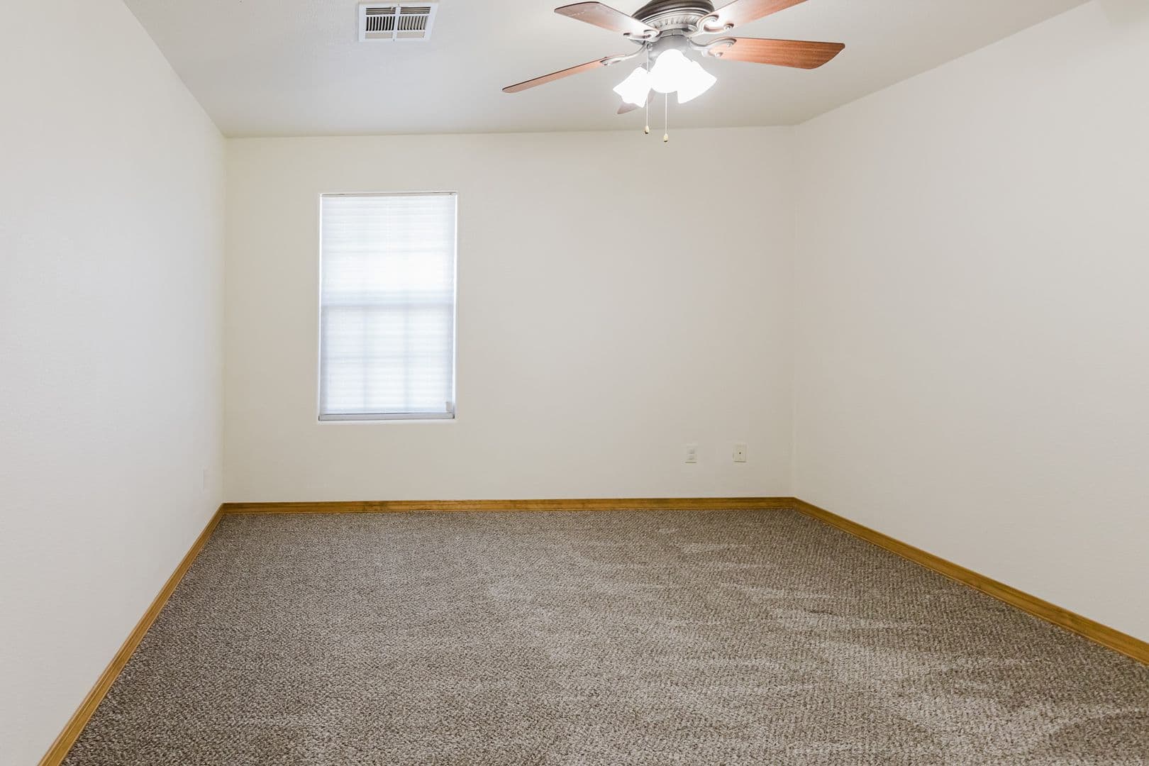 Alamogordo House: 413 Chaco