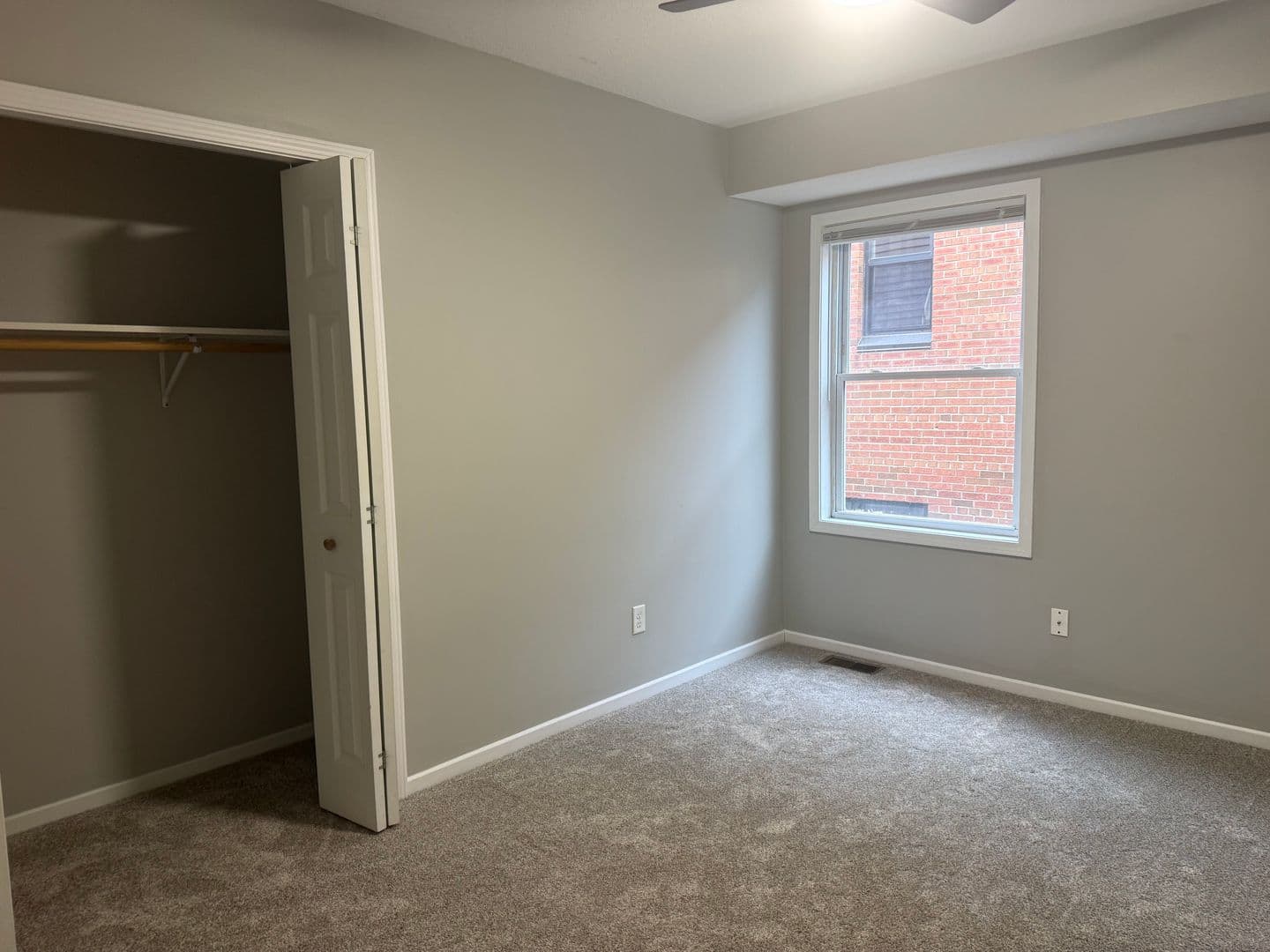 Minneapolis Apartment: 629 Oak St SE #1