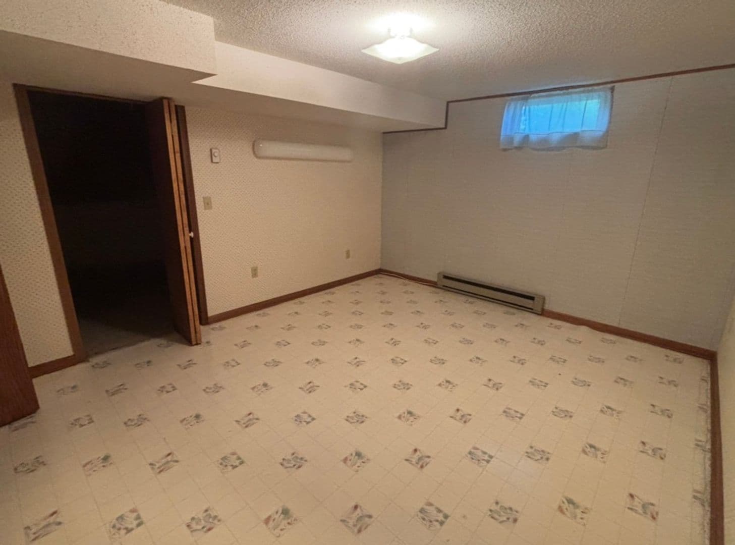 Mankato House: 106 Merlin Circle