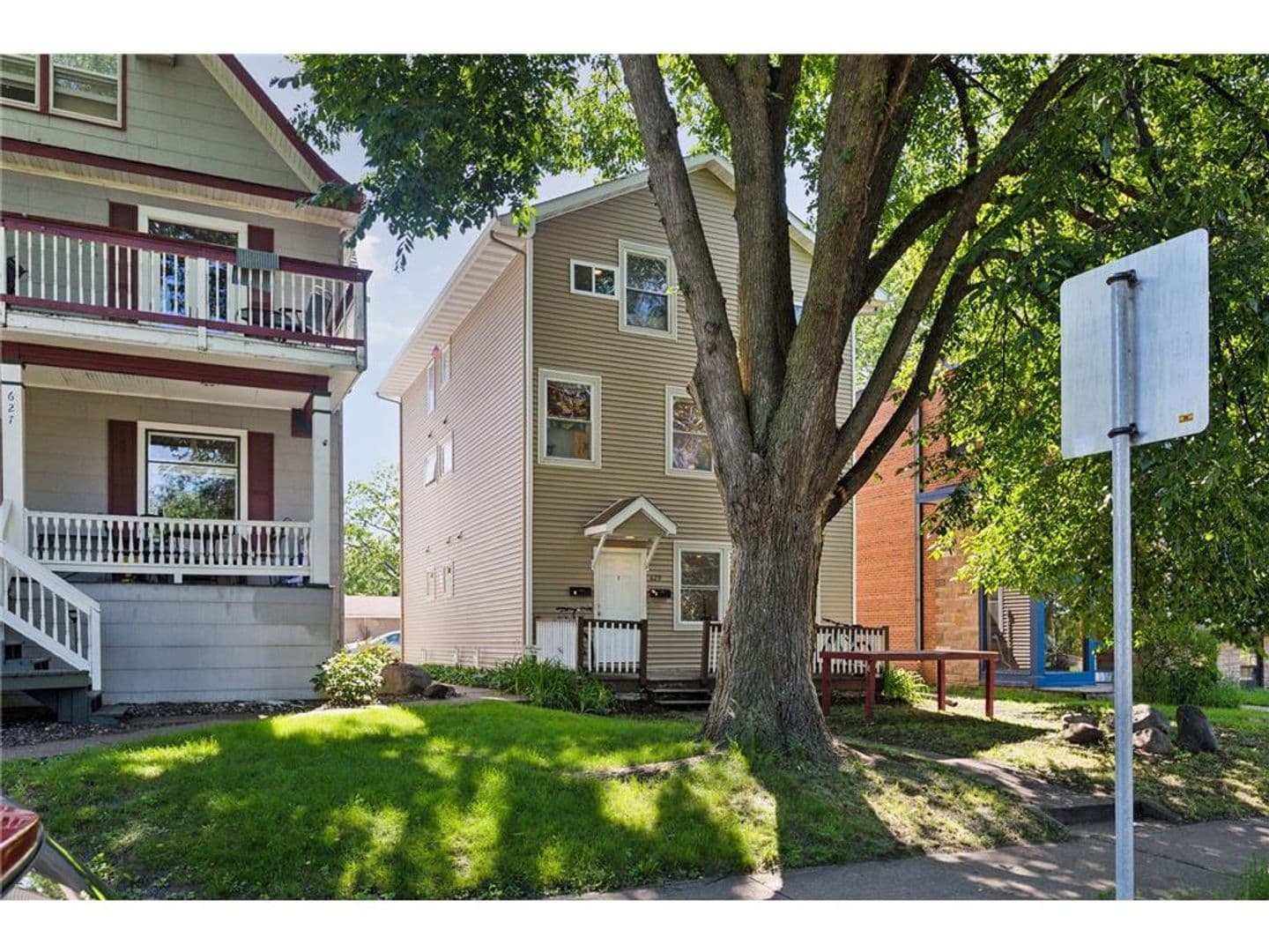 Minneapolis Apartment: 629 Oak St SE #1
