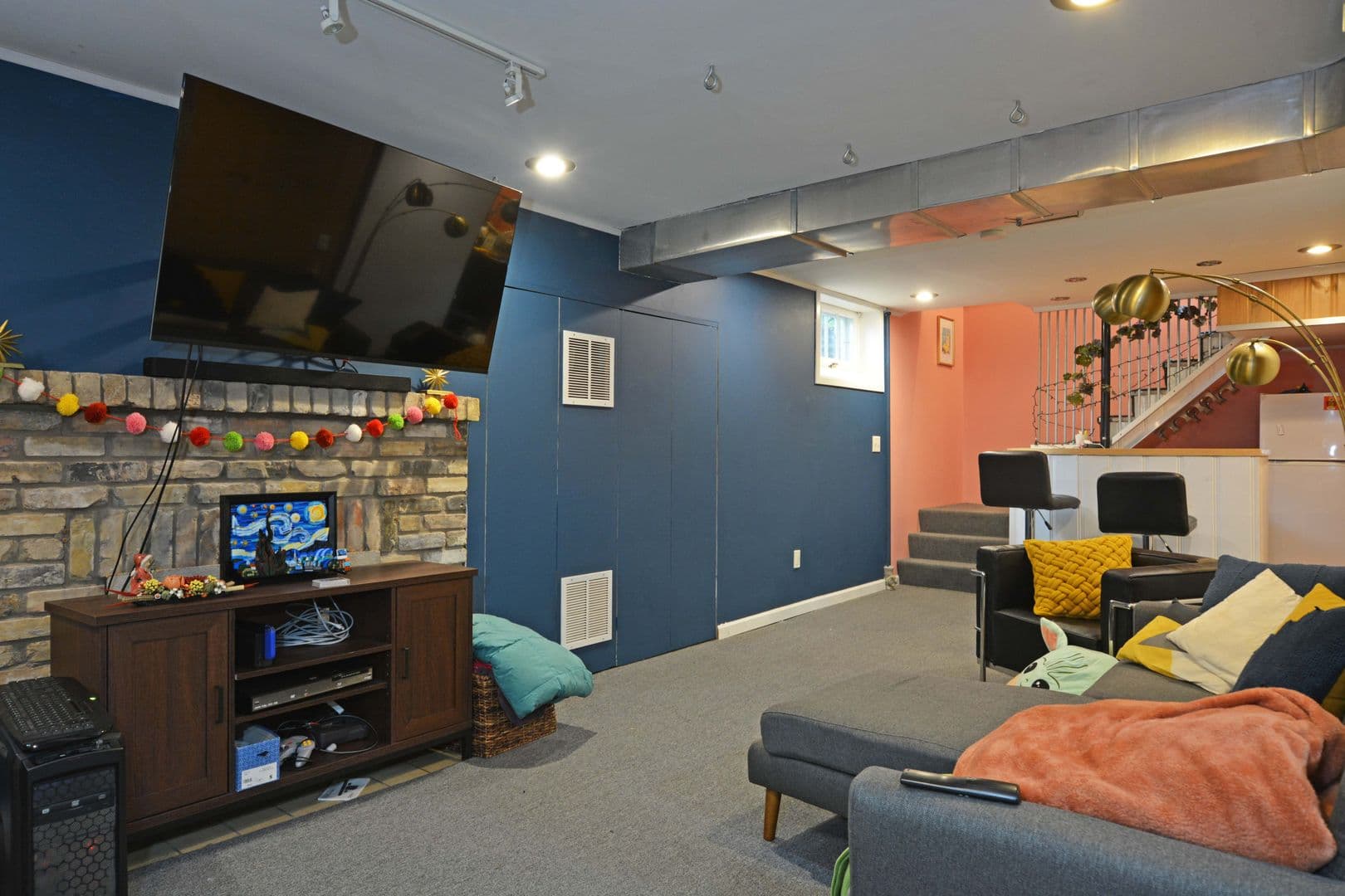 Robbinsdale House: 3209 Chowen Ave N
