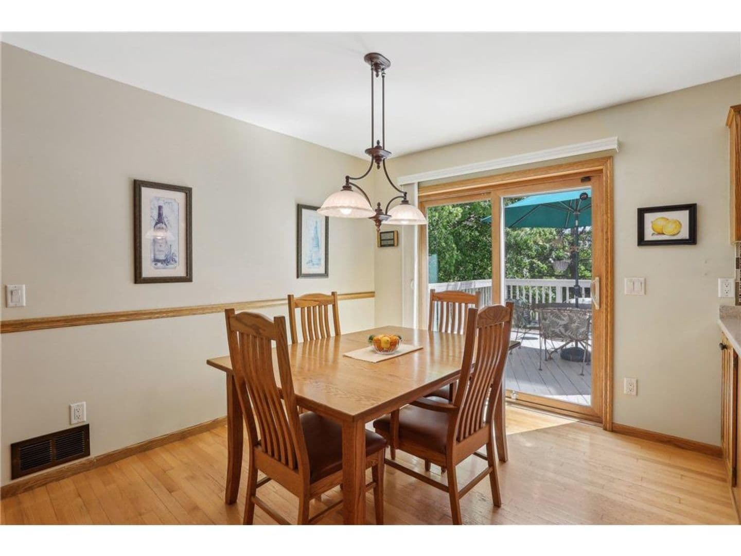 Woodbury House: 8671 Pheasant Run Road