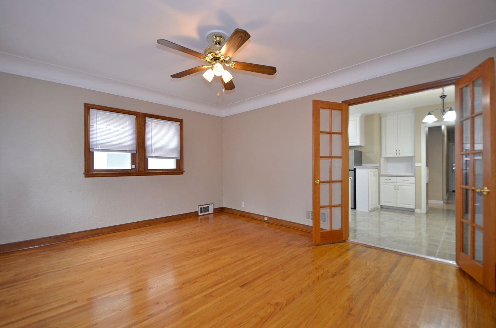 Minneapolis Apartment: 4329-4331 Thomas ave N