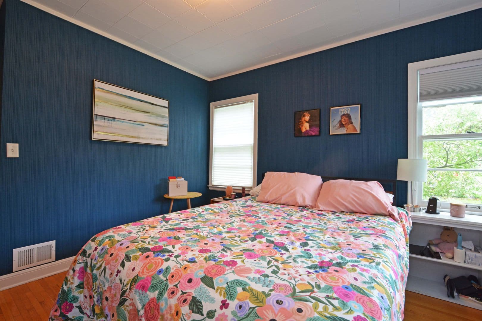 Robbinsdale House: 3209 Chowen Ave N
