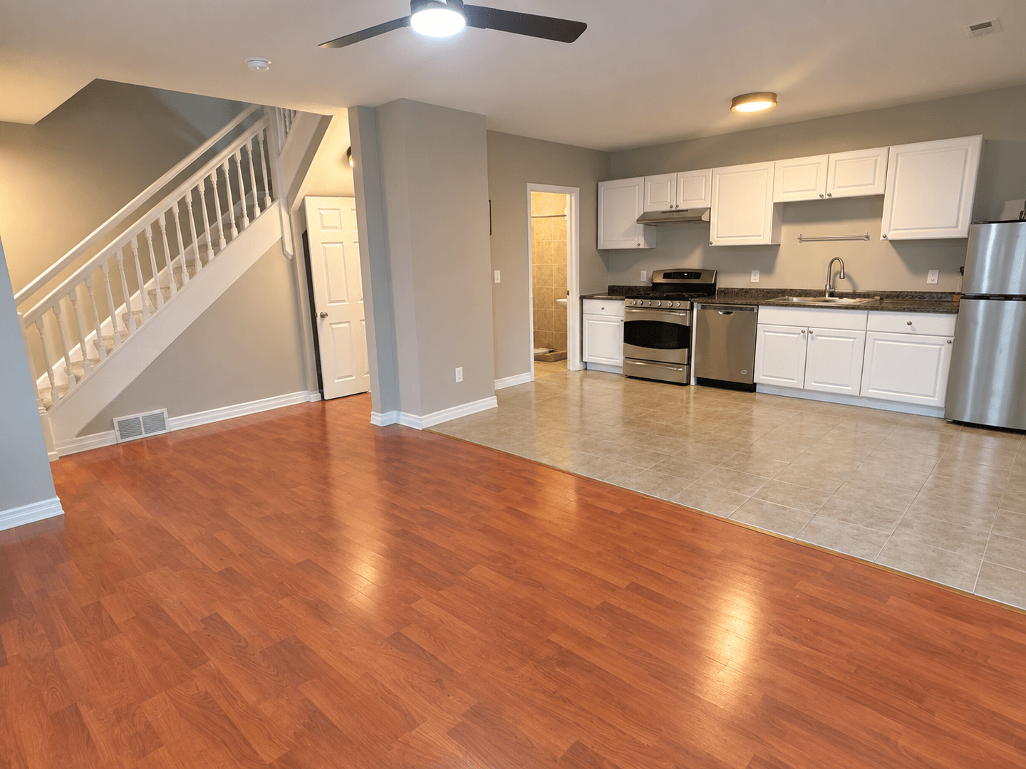 Minneapolis Apartment: 629 Oak St SE #1