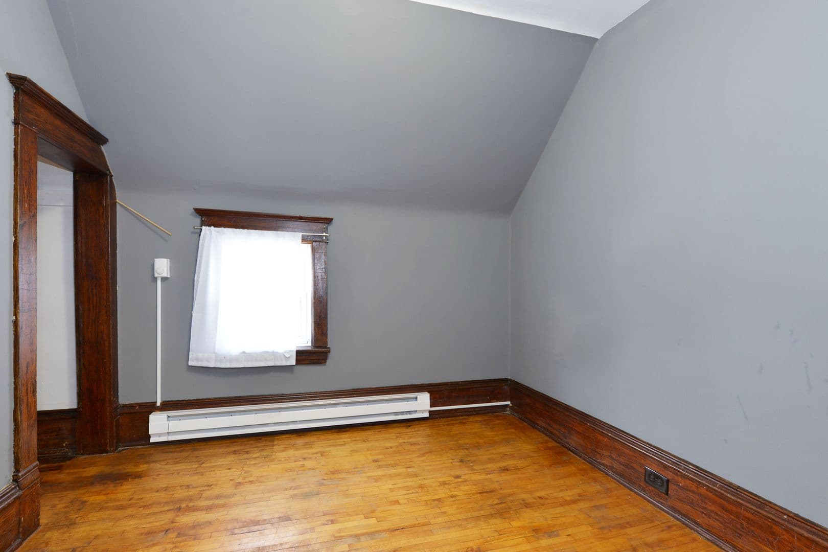 Minneapolis Apartment: 2630 Grand ST NE
