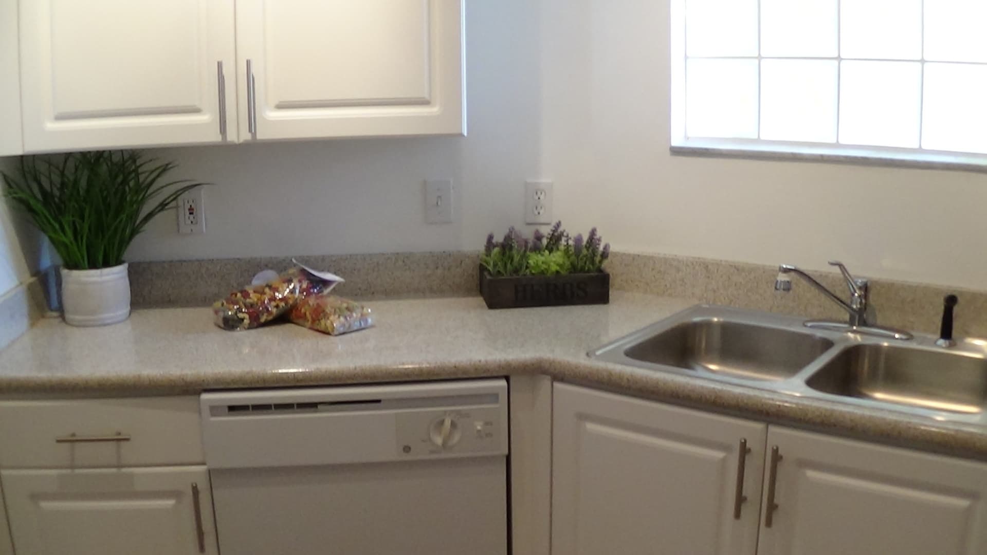 West Palm Beach Apartment: 1951 Brandywine Road