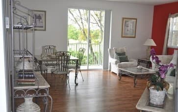 West Palm Beach Apartment: 1963 Brandywine Road #106