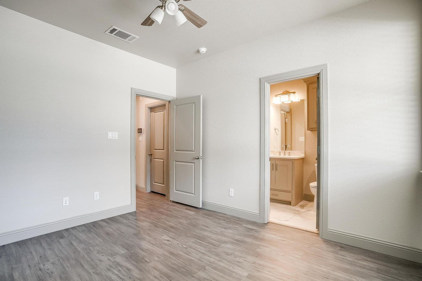 Fort Worth Apartment: 2832 Wayside Ave