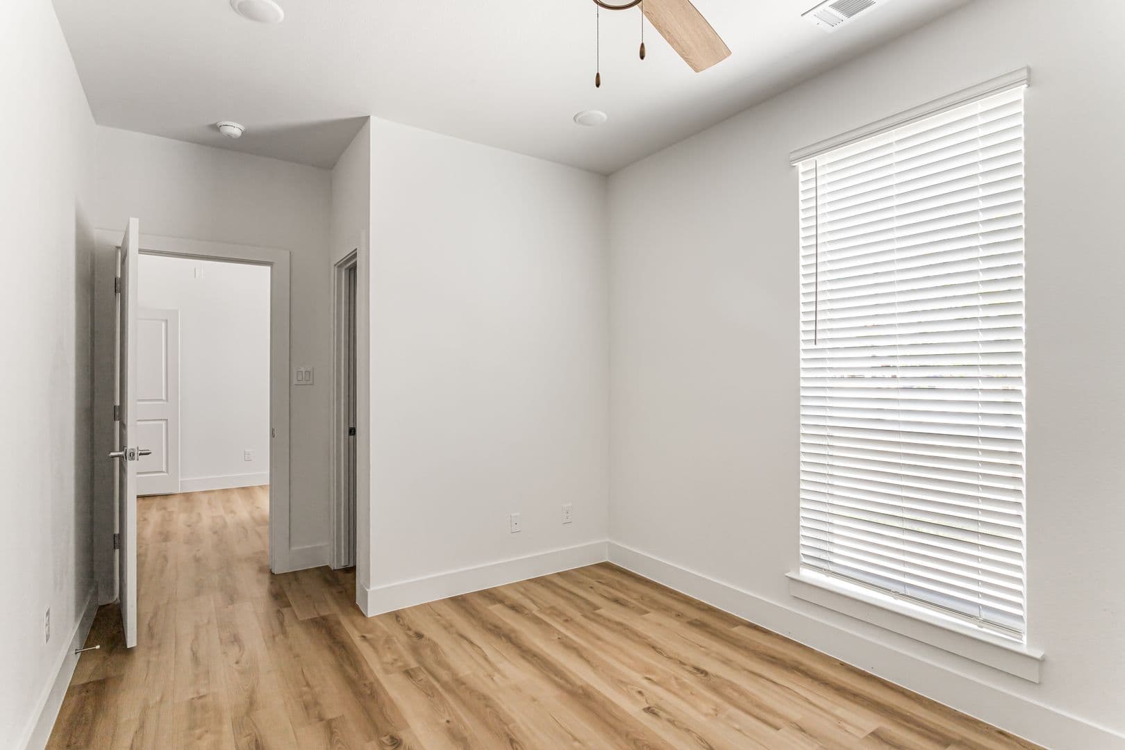 Fort Worth Apartment: 2509 Benbrook Blvd