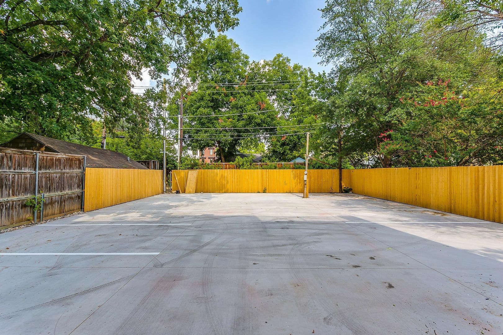 Fort Worth Apartment: 3133 McCart