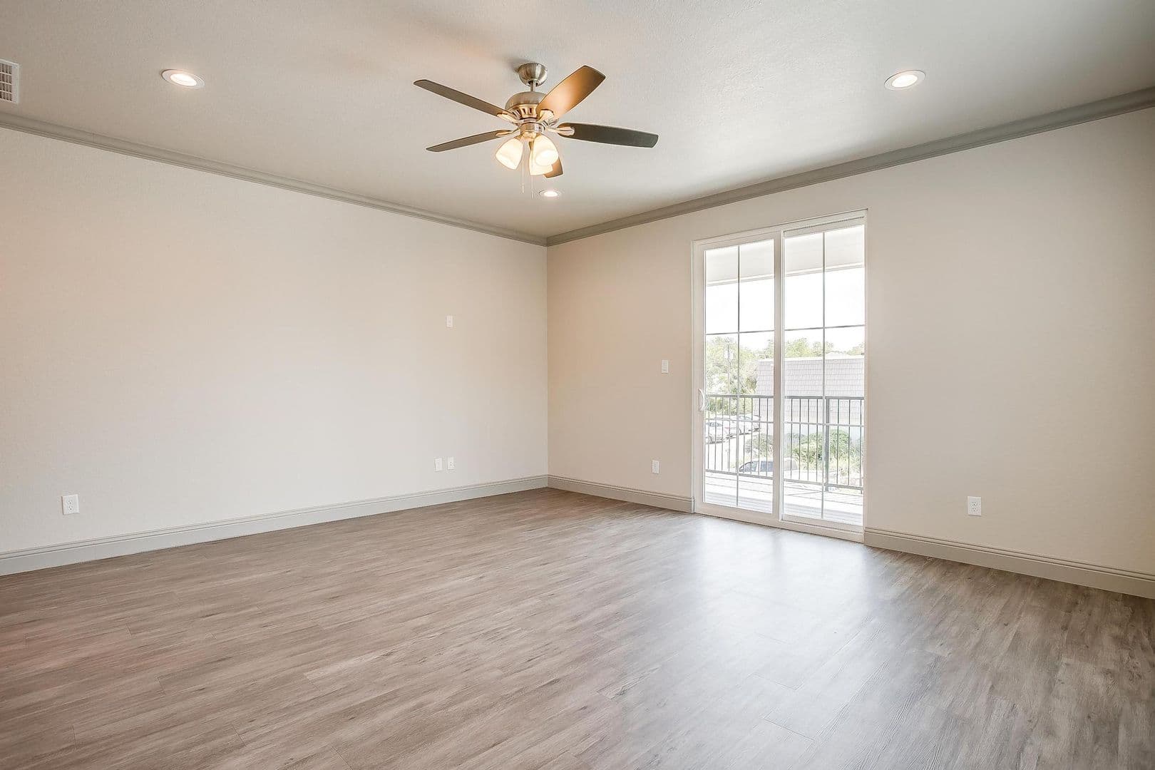 Fort Worth Apartment: 2832 Wayside Ave