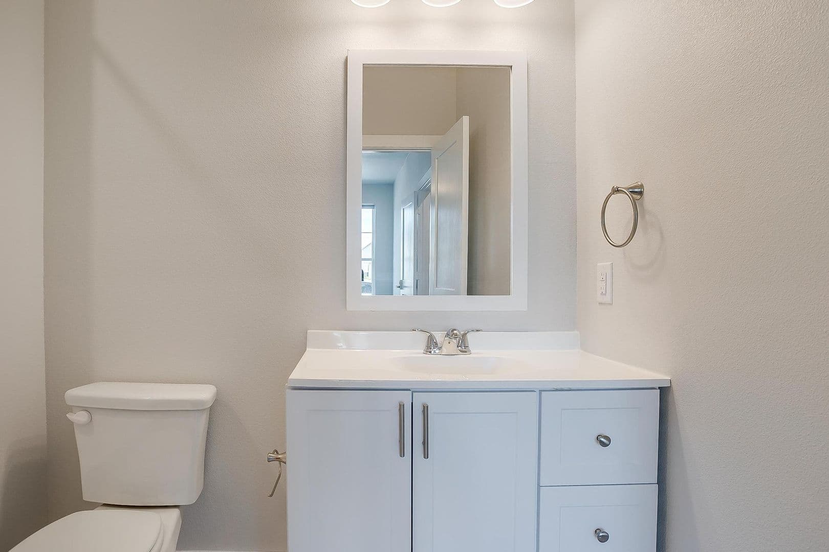 Fort Worth Apartment: 2321 Benbrook Blvd