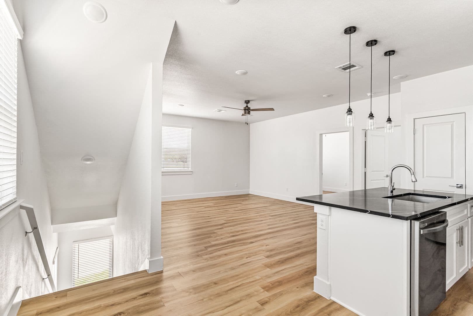Fort Worth Apartment: 2509 Benbrook Blvd