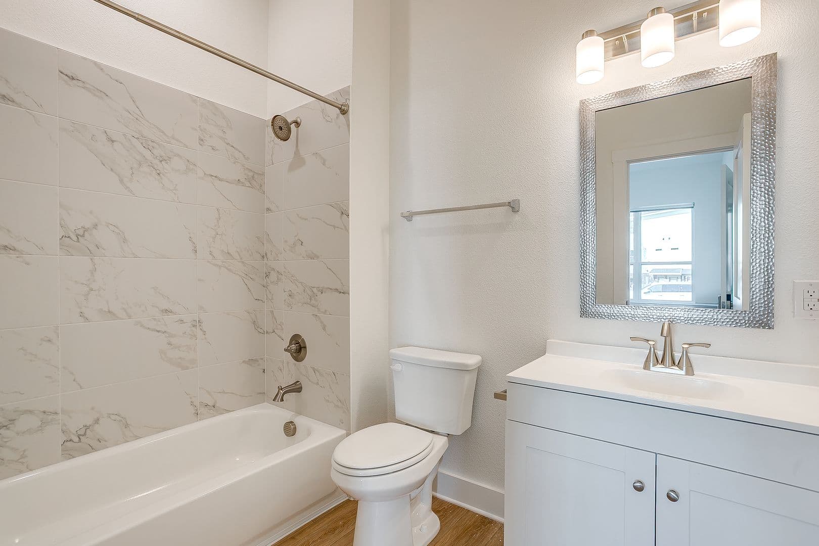 Fort Worth Apartment: 2335 Benbrook Blvd